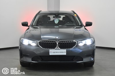 BMW 318d 48V Touring Business Advantage